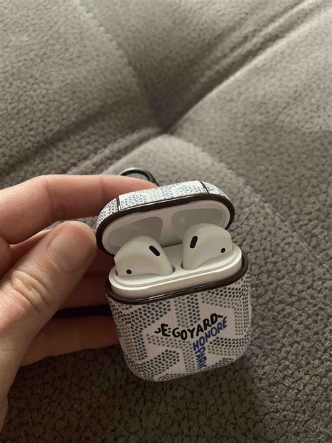 Goyard Airpods Case (W2C in comments) : 